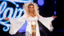 WWE 的 Charlotte Flair 谈论 Eric Bischoff 的 Smackdown 聘用